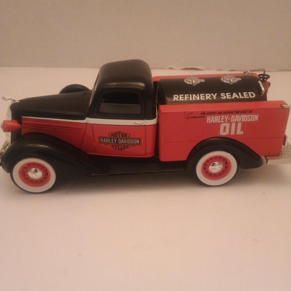 Vintage Harley Davidson 1936 Orange & Black Dodge Limited Edition Diecast Truck